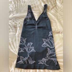 Reebok Athletic Top Lrg